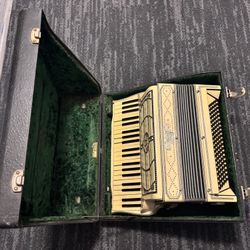 Wurlitzer Accordion