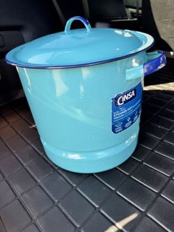 Cinsa 15-Quart Steamer Pot in turquoise blue.