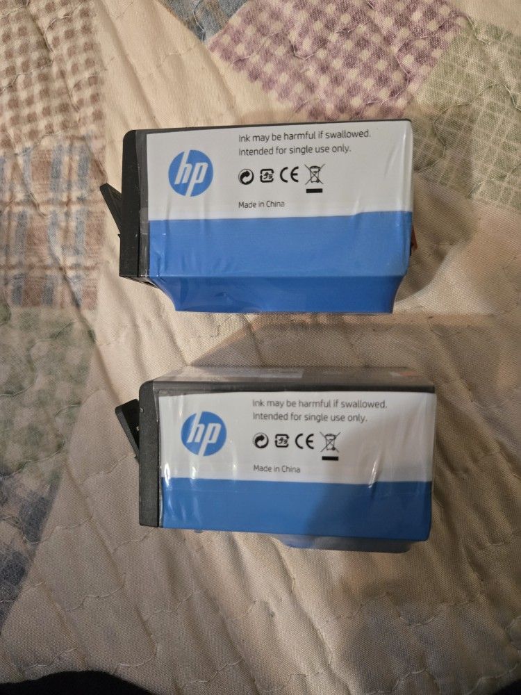 2 Brand New Printer Inks Never Used For Hp 902xl