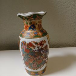 Small Peacock Satsuma Style Vase 