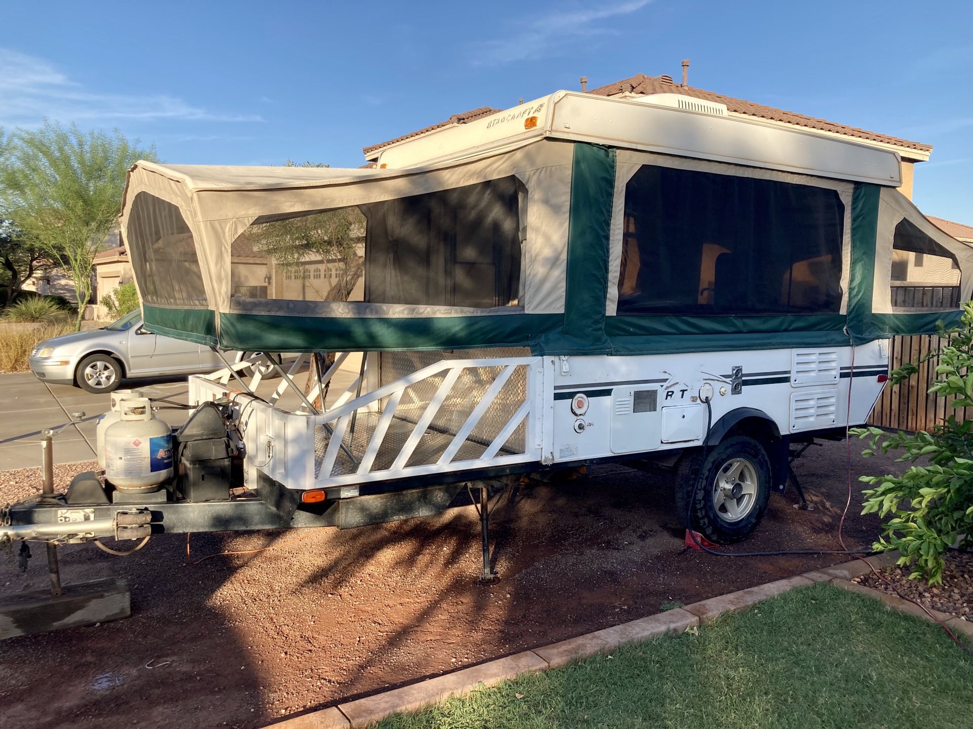 2004 Starcraft 11rt pop up tent trailer (toy hauler)