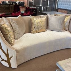 NEW VELVET SOFA&LOVESEAT WITH GOLD DETAILS! MIDFIRM SEAT! NO SHOW AVAILABLE! PAY ON DELIVERY 