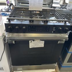 Samsung Bespoke 30” Gas Slide In Range 