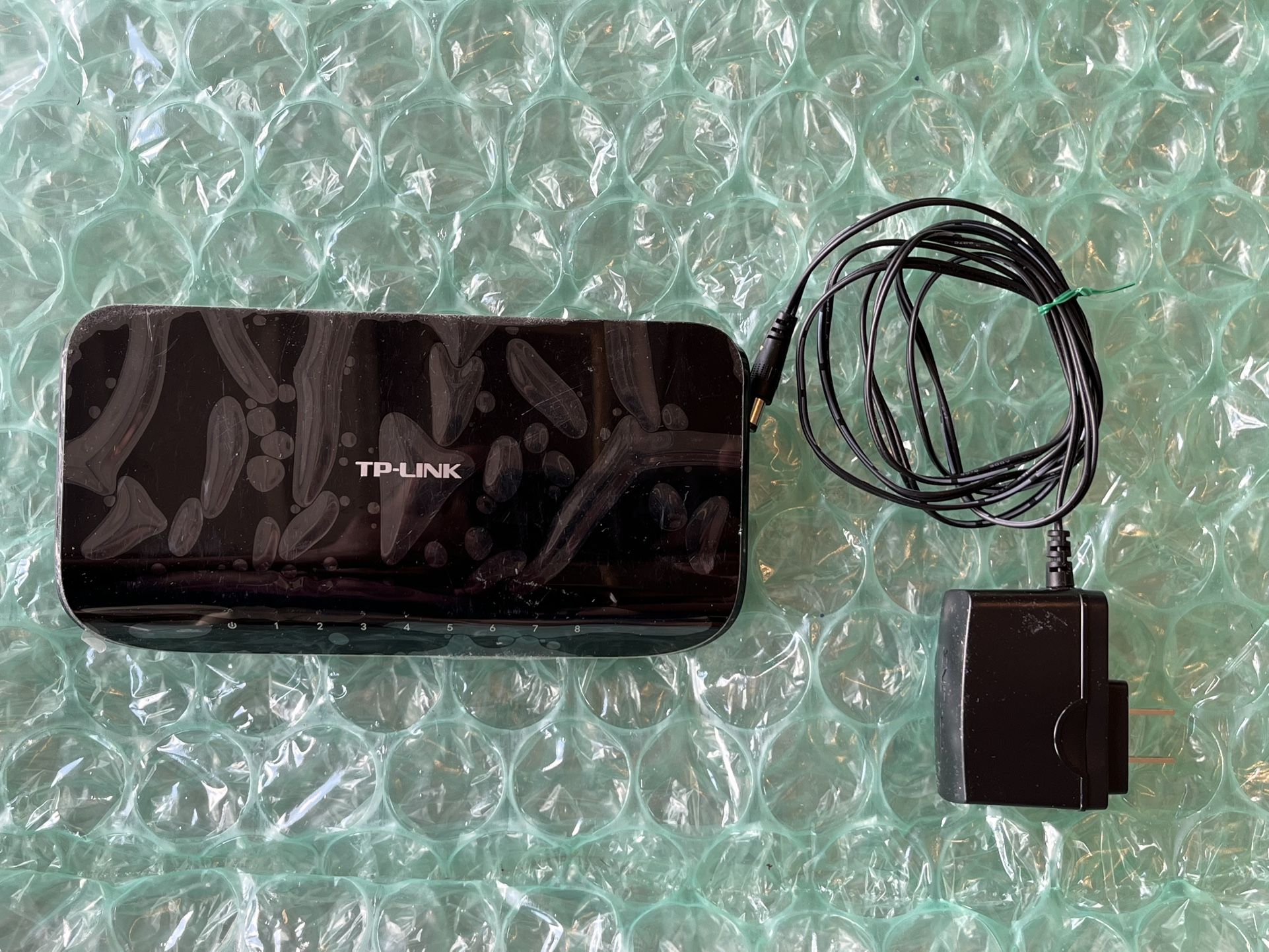 Excellent TP-LINK TL-SG1008D 10/100/1000Mbps 8-Port Gigabit Desktop Switch