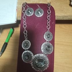Vintage 20 Inch Necklace With Matching Earrings 