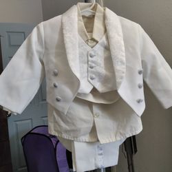 SMALL KIDS TUXEDO 