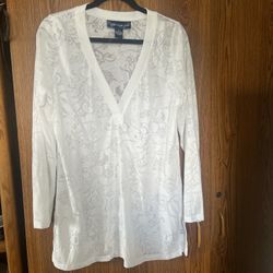 White 3/4 Sleeve V-neck Blouse Sz Medium