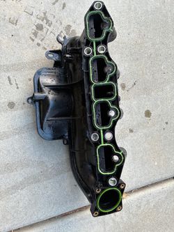 Intake Manifold with Green Gasket Seals