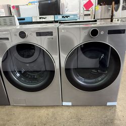 New open box LG stainless steel washer and gas dryer set 