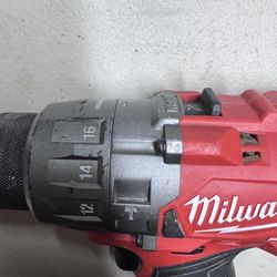 Milwaukeew M18 Fuel 18V Lithium-Ion Brishless Cordless 1/2 Hammer Drill