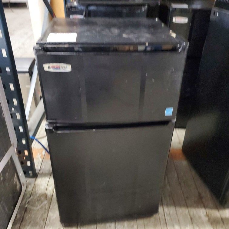 Two Door MicroFridge Refrigerator With Freezer And Fridge
