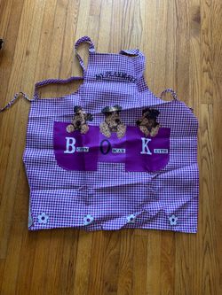 Purple Checkered Retro Cute Dog Apron / Kitchen Apron with Pockets Introducing an incredibly cute purple fine-checkered apron! Design Style: Vintag