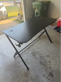 Computer/Gaming Desk