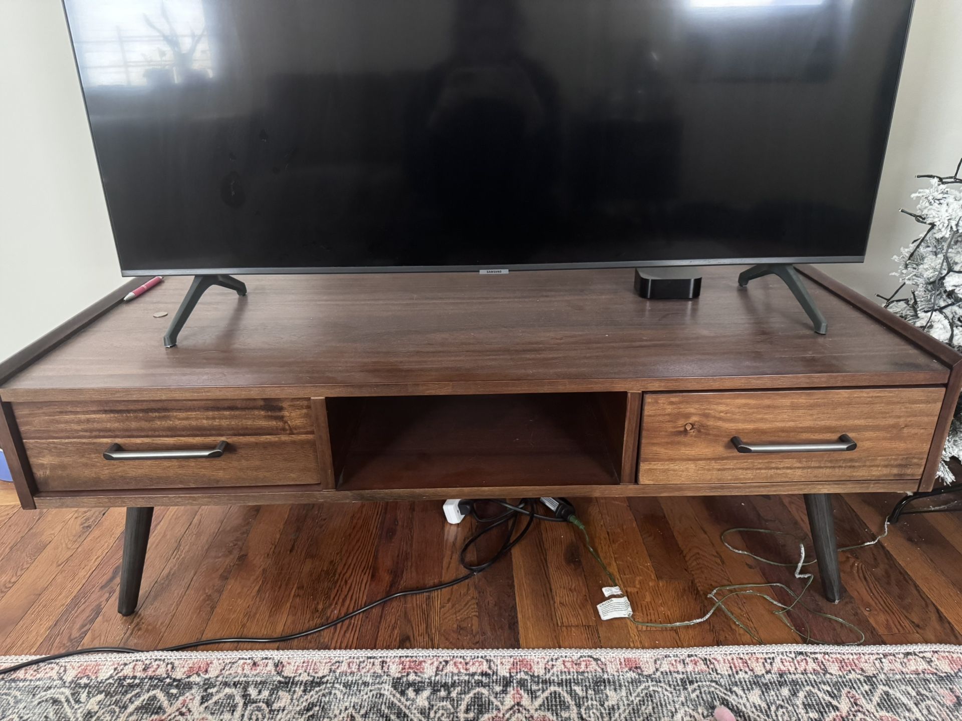 Coffee Table/TV Stand