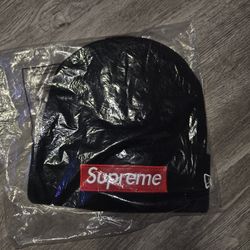 Supreme New Era Beanie Brand New
