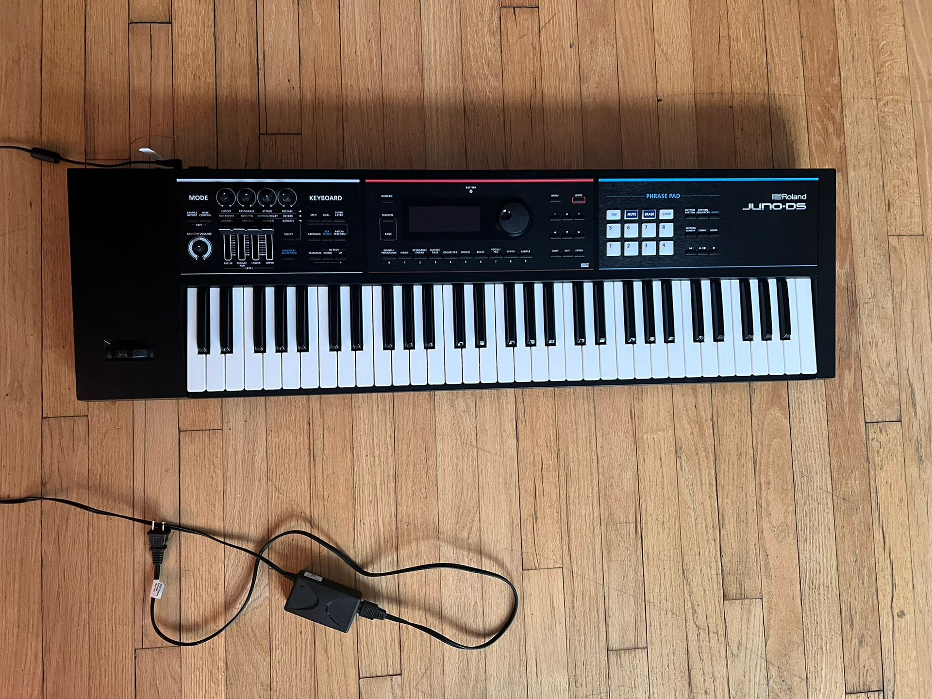Roland Juno D5 Keyboard And Synthesizer