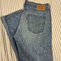 Levi’s 514 Jeans