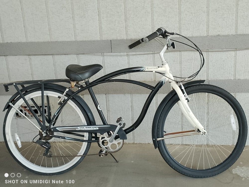 Schwinn Beach Cruiser