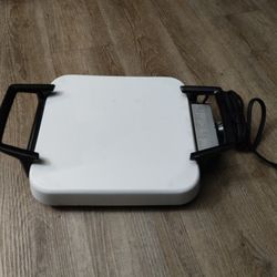 Corning Ware Electric Skillet (Model: P-12-ES) For Sale 