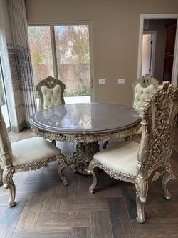 table and 4 chair