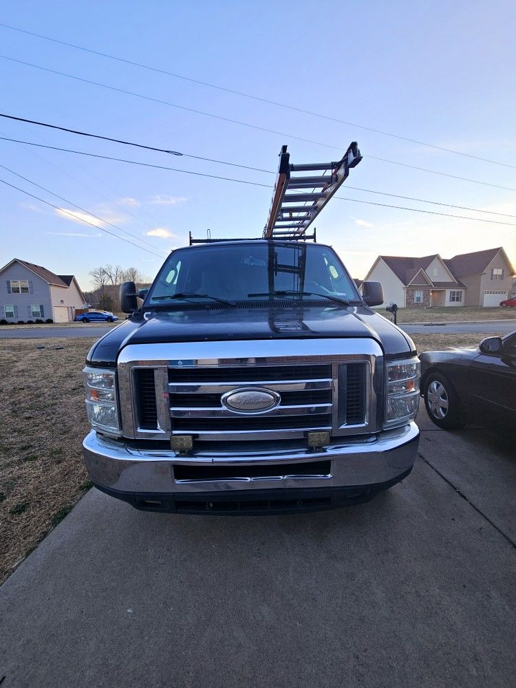 2014 Ford E-150