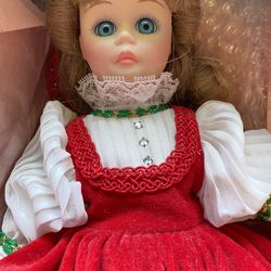 Madame Alexander Doll Noel #2539