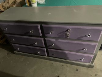 Dresser