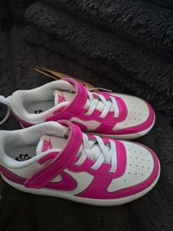 Girls shoes