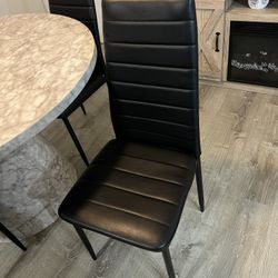 Table With 4 Chairs 