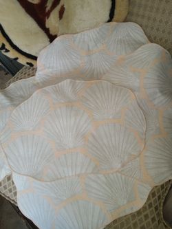 4 table mats