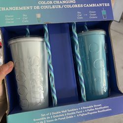 New a set of two color changing tumblers 4 straws