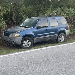 1999 Ford  Escape 
