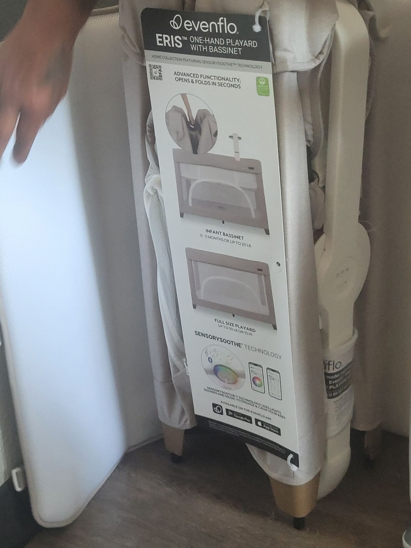 Evenflow eris baby crib with Basanet