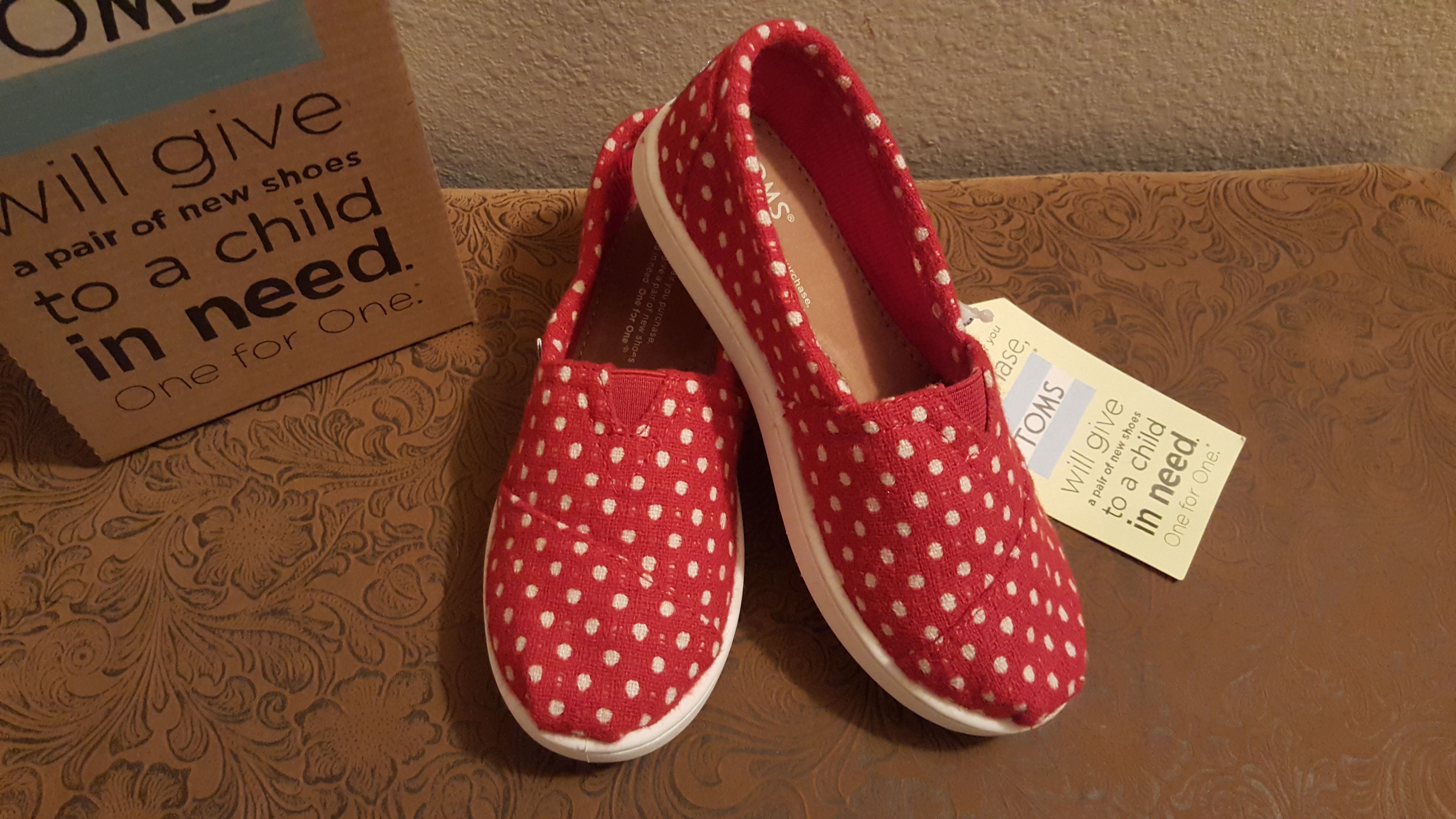 TOMS Classic Youth Red Wool Dot Flats