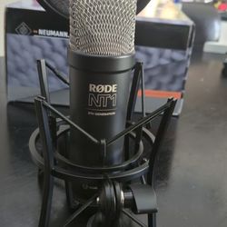 Rode NT1 