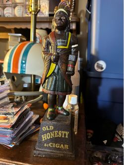 Vintage/Antique pure Iron Cigar Indian Figure. Very heavy and old in excellent condition’s!