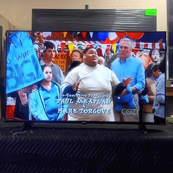 50 inch Roku 4k smart onn really nice tv comes with remote control shows great quality clear picture works perfect guaranteed