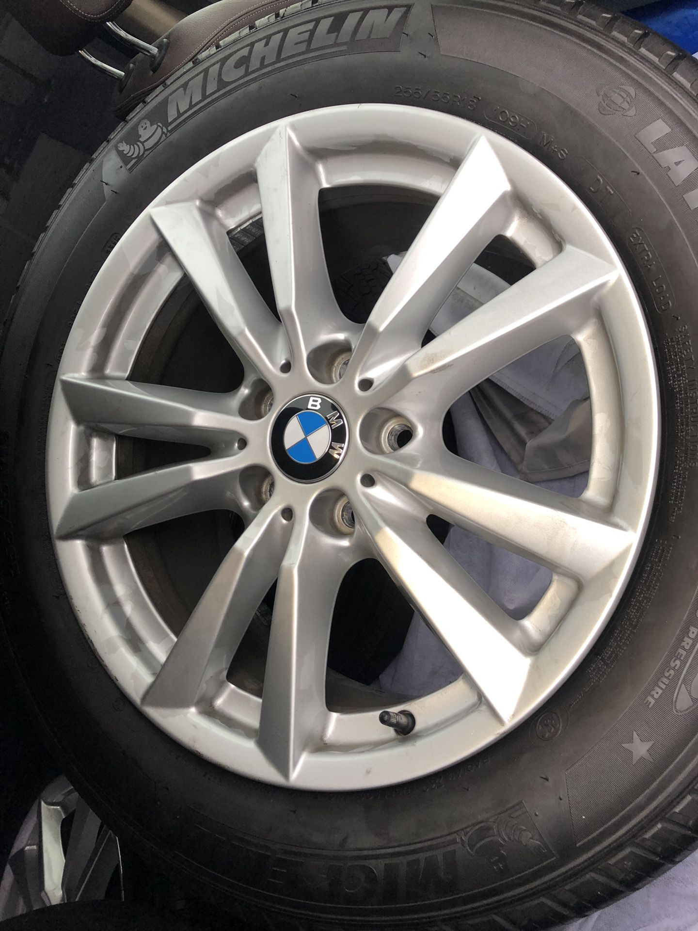 4 Brand new MICHELIN TIRES 255/55/R18 with BMW wheels X5 for $180 each