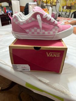 Pink checkered knu skool vans