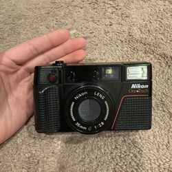 Nikon One Touch L35AF2 AF Point & Shoot 35mm Film Camera Black 2.8 Lens w/Strap