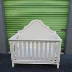 White Baby Crib With Mattress 