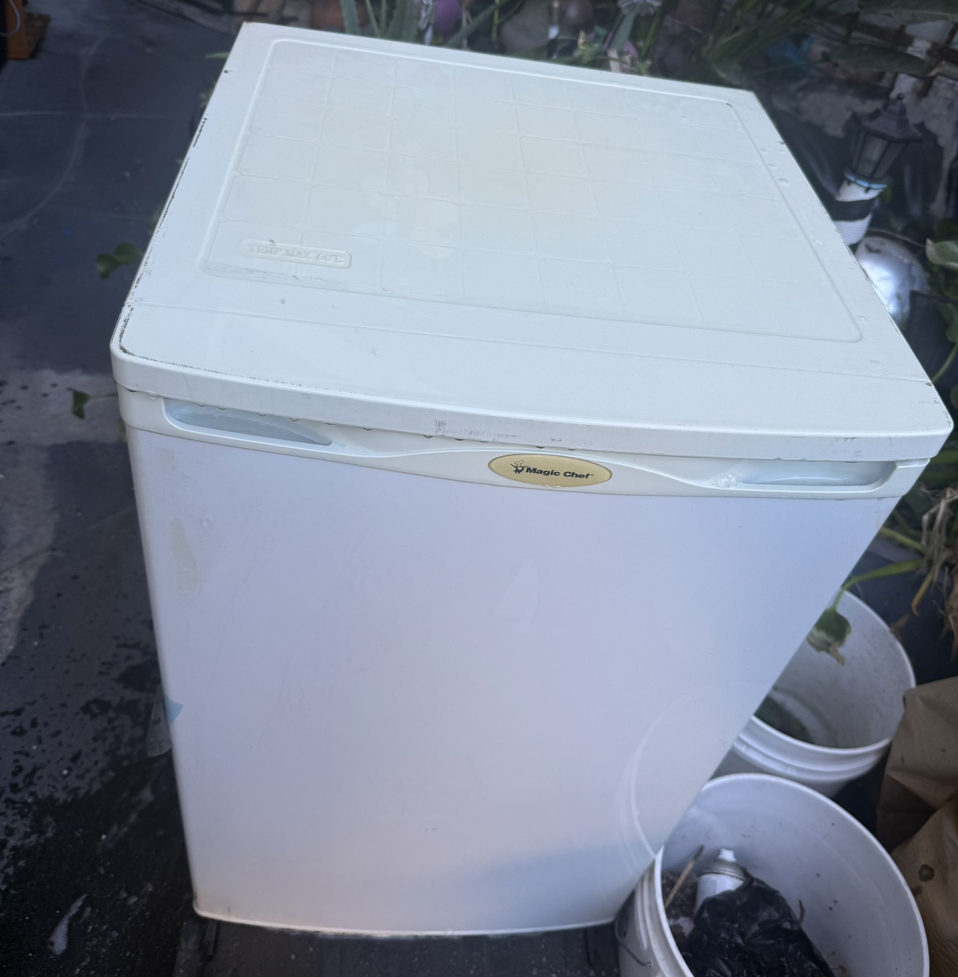 Magic Chef Mini Fridge