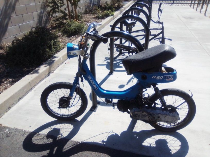 Suzuki F50 Motorbike