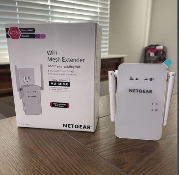 NETGEAR - AC750 Dual-Band Wi-Fi Range Extender - White