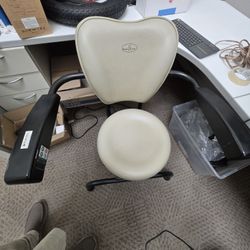 Hawaii Moving Excercises Chair  Good Condition 