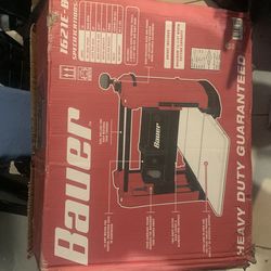 Bauer 15 amp /9400 rpm thickness planer (12-1/2”)