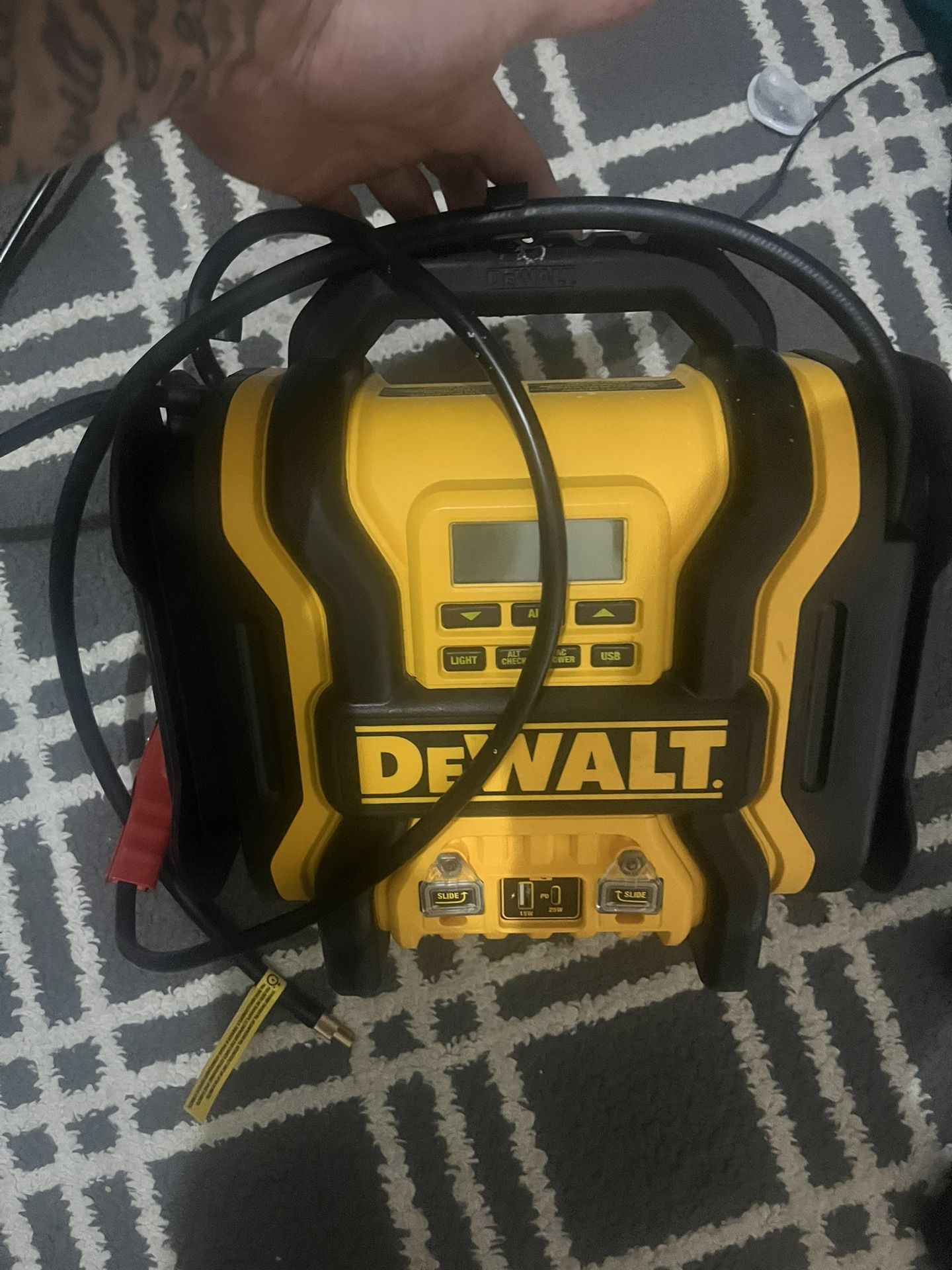 Dewalt Jumper Box