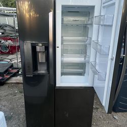 Refrigerator Easy access 