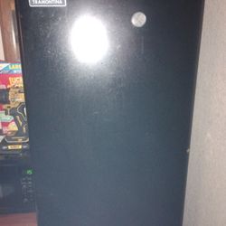 Tramontina Mini Fridge
