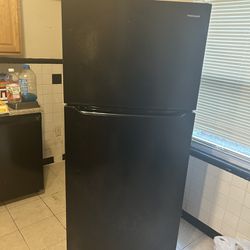 Frigidaire refrigerator Freezer 